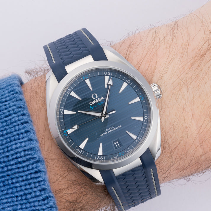 2024 Omega Aqua Terra Ref. 220.12.41.21.03.001 with Box & Papers LNOS